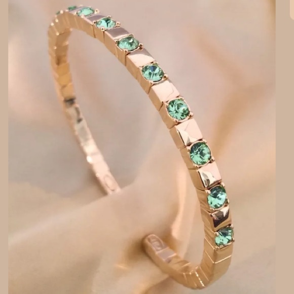 Joan Rivers Flex Cuff Bracelet Green Crystals - Picture 1 of 3